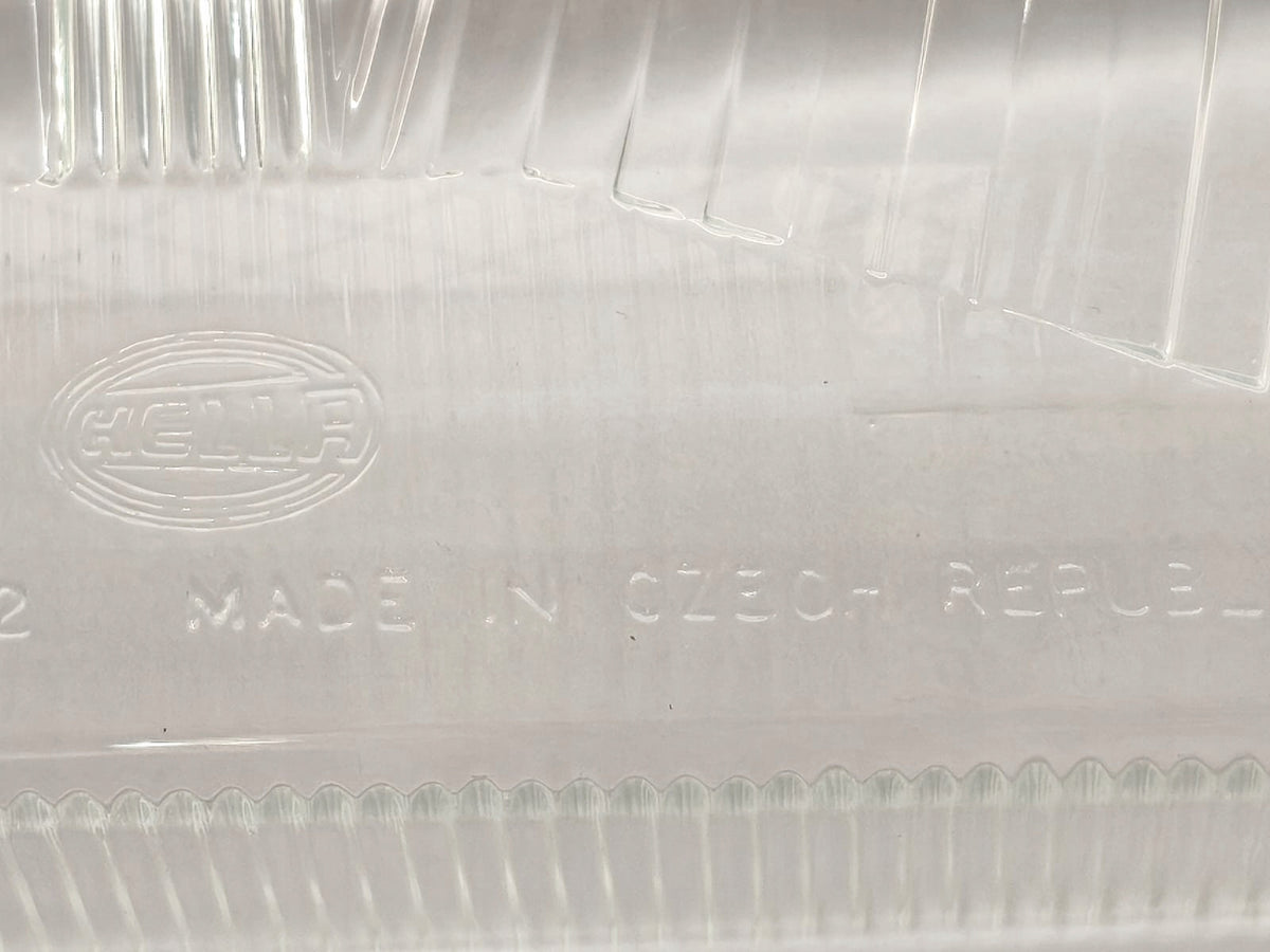 SZKŁO KLOSZ LAMPY REFLEKTORA PRAWY SKODA FELICIA FELICJA DO 98 6U1941018A