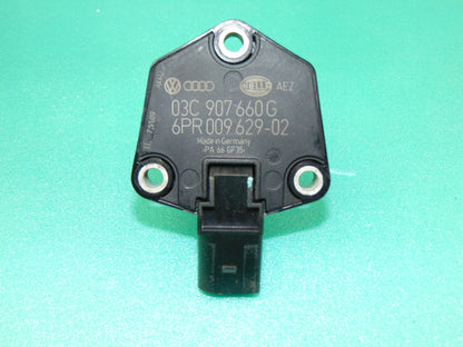 CZUJNIK POZIOMU OLEJU 03F907660E VW SKODA AUDI A3 8V A4 B8 A6 C7 1.8 2.0