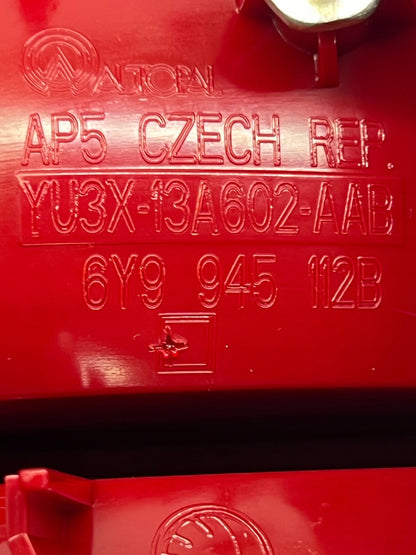 LAMPA TYLNA ORYGINAŁ 6Y9945112B