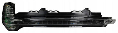 KIERUNKOWSKAZ LUSTERKA LEWY AUDI TT R8 8S0949101