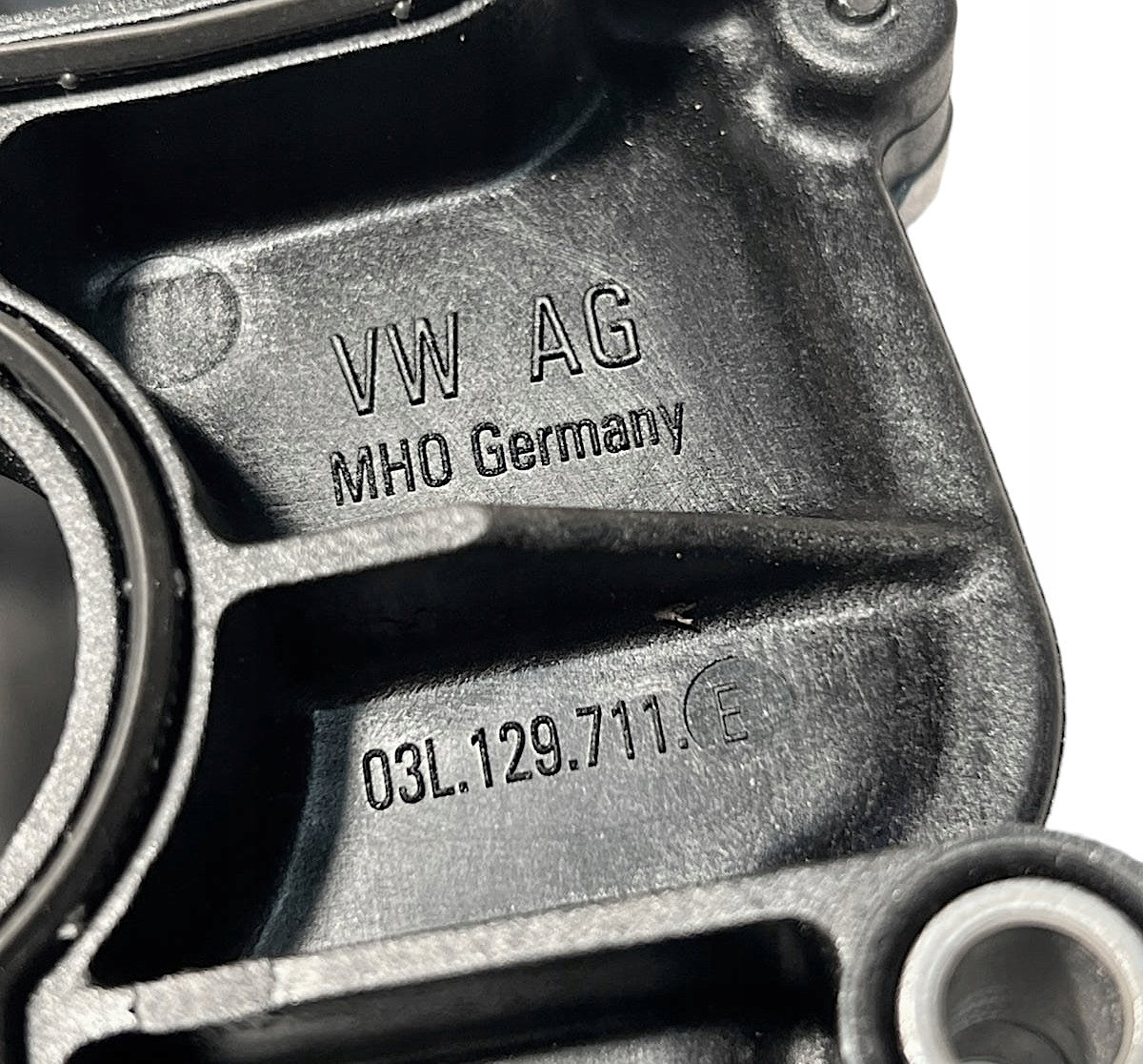 KOLEKTOR SSĄCY 2.0 TDI 03L129711E 03L129086 AUDI VW ORYGINALNY NOWY